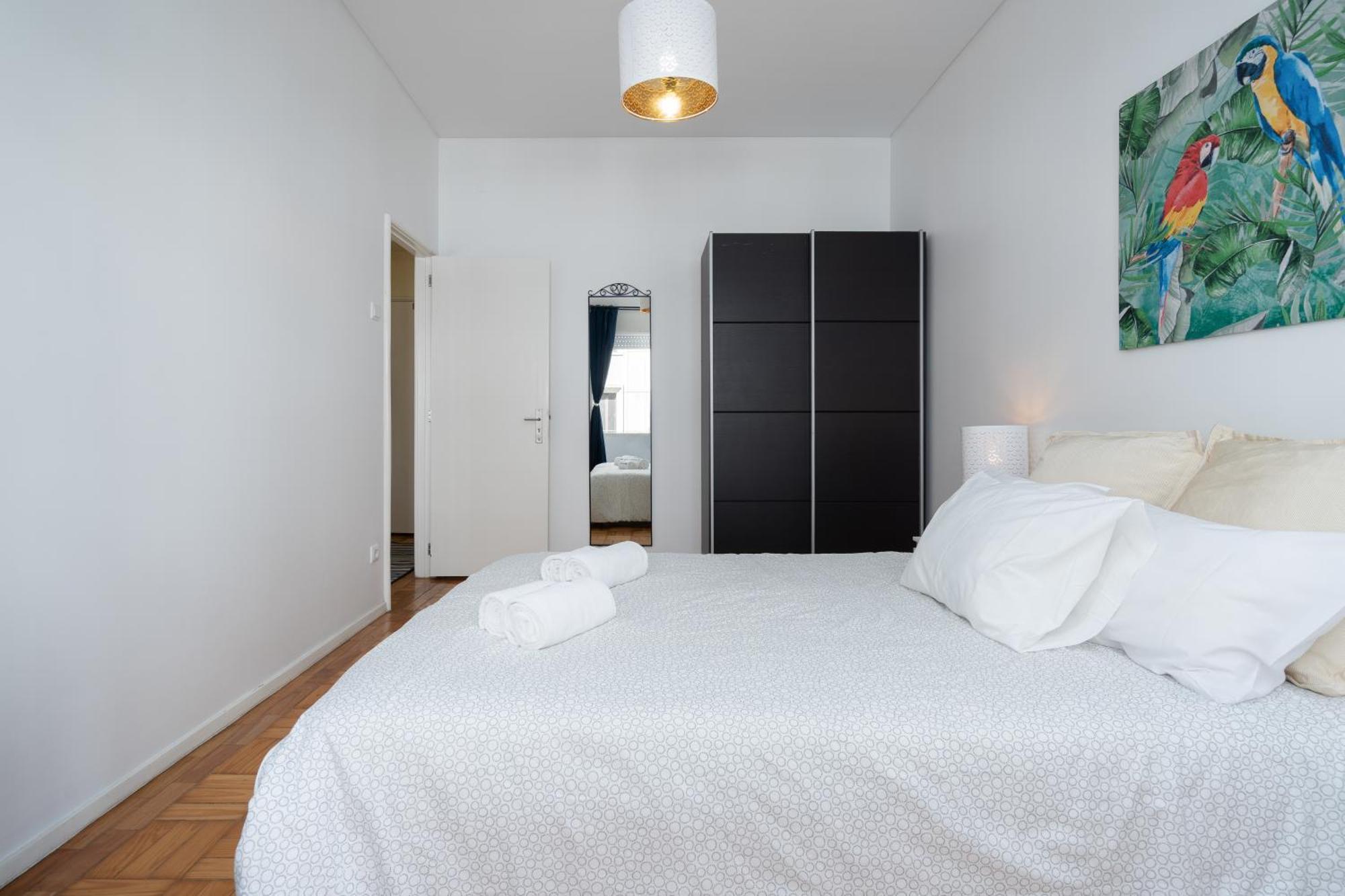 Sweet Flats With Netflix - Bolhao City Center Διαμέρισμα Πόρτο Δωμάτιο φωτογραφία
